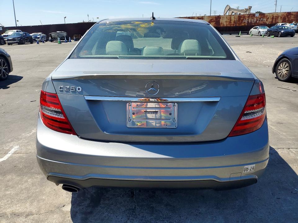 2014 Mercedes-benz C-klasse VIN WDDGF4HB0EA965961 COPART salvage auction — NORMAL WEAR, Ca - Salvage Certificate, sold $3,650 on 2026-08-14 (photo 6)