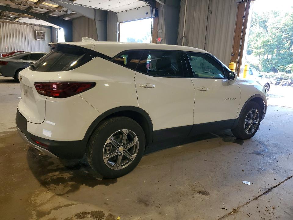 2025 Chevrolet Blazer VIN 3GNKBCR41SS263904 COPART salvage auction — FRONT END, Pa - Cert Of Title, sold $7,200 on 2026-07-22 (photo 3)