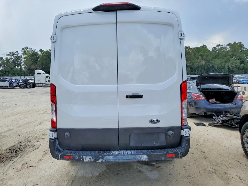 2020 Ford Transit VIN 1FTBR1C85LKB62592 COPART salvage auction — REAR END, FL - CERTIFICATE OF TITLE, sold $10,100 on 2026-07-09 (photo 6)