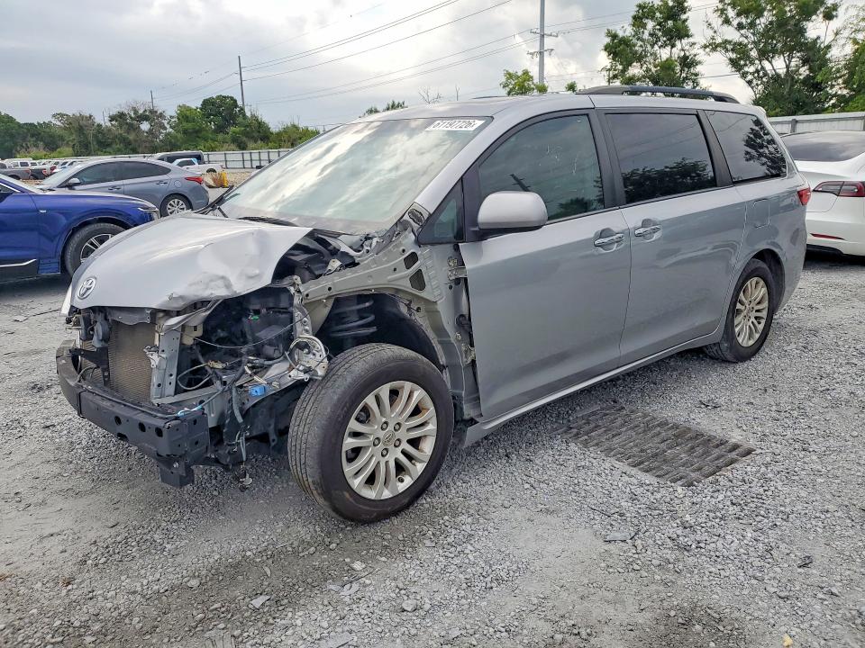 2015 Toyota Sienna VIN 5TDYK3DC2FS594017 COPART salvage auction — FRONT END, Nc - Certificate Of Title, sold $4,550 on 2026-07-28 (photo 1)