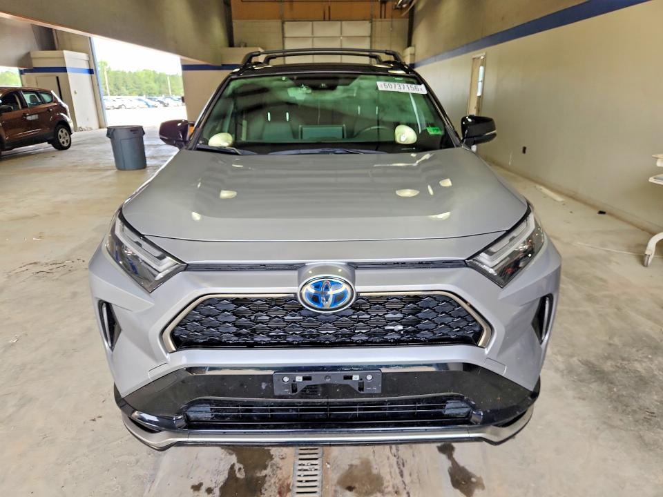 2022 Toyota Rav 4 VIN JTMEB3FVXND075454 COPART salvage auction — SIDE, VA - CERT OF TITLE - SALVAGE, sold $3,150 on 2026-07-24 (photo 5)