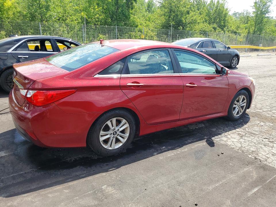 2014 Hyundai Sonata VIN 5NPEB4ACXEH888203 COPART salvage auction — MINOR DENT/SCRATCHES, Mi - Dealer Only Clean Title, sold $675 on 2026-07-17 (photo 3)
