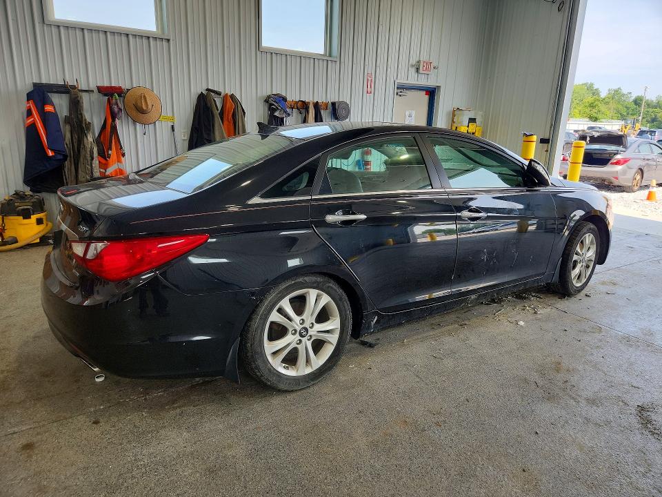 2011 Hyundai Sonata VIN 5NPEC4AB4BH302806 COPART salvage auction — ROLLOVER, OH - CERT OF TITLE-SALVAGE, sold $525 on 2026-07-28 (photo 3)