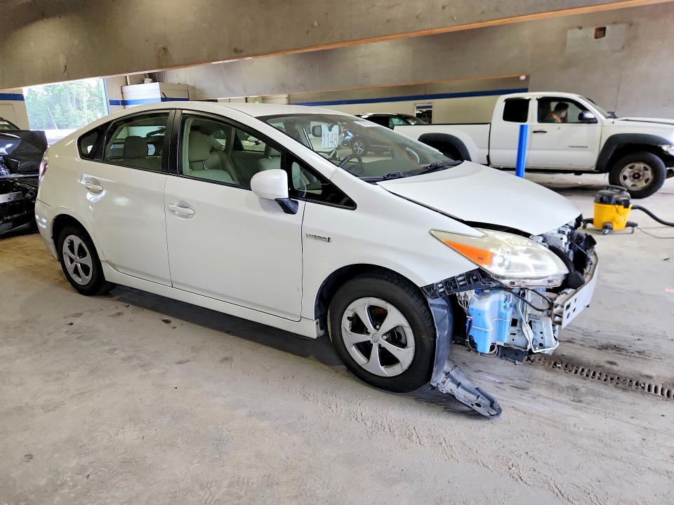 2013 Toyota Prius VIN JTDKN3DU4D0341707 COPART salvage auction — FRONT END, VA - CERT OF TITLE - SALVAGE, sold $2,500 on 2026-07-31 (photo 4)