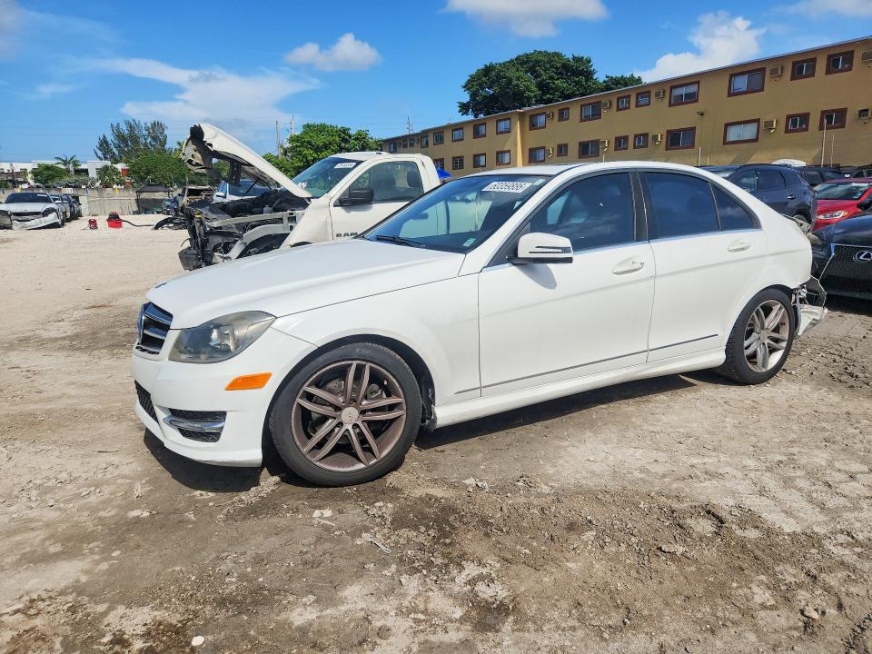 2014 Mercedes-benz C-klasse VIN WDDGF4HB6ER316148 COPART salvage auction — REAR END, Fl - Cert Of Title Slvg Rebuildable, sold $400 on 2026-07-17 (photo 1)