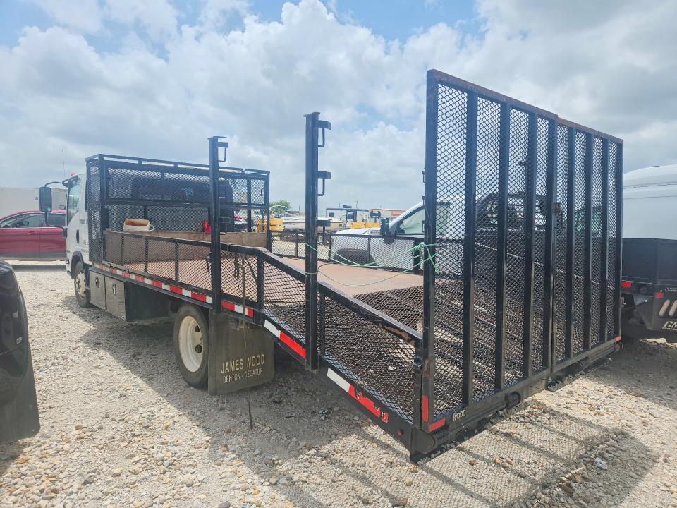 2018 Isuzu Npr Hd VIN 54DC4J1B6JS802481 COPART salvage auction — NORMAL WEAR, Tx - Certificate Of Title (P), sold $22,400 on 2026-08-24 (photo 2)