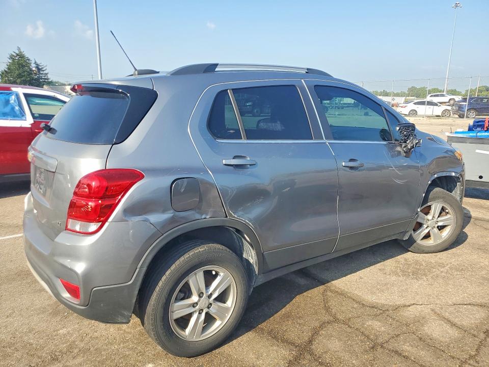 2020 Chevrolet Trax VIN 3GNCJPSB9LL165190 COPART salvage auction — SIDE, Oh - Certificate Of Title, sold $2,850 on 2026-07-21 (photo 3)