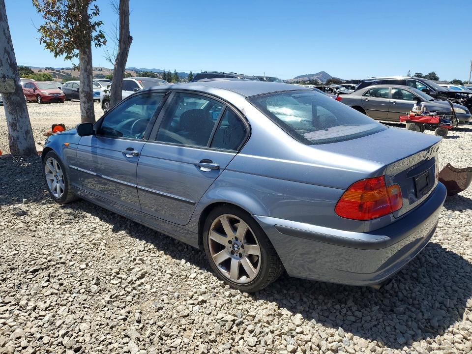2002 BMW 3 series VIN WBAET37472NG84929 COPART salvage auction — MINOR DENT/SCRATCHES, Ca - Dis/Dlr/Exp Only Clean Title, sold $450 on 2026-07-28 (photo 2)