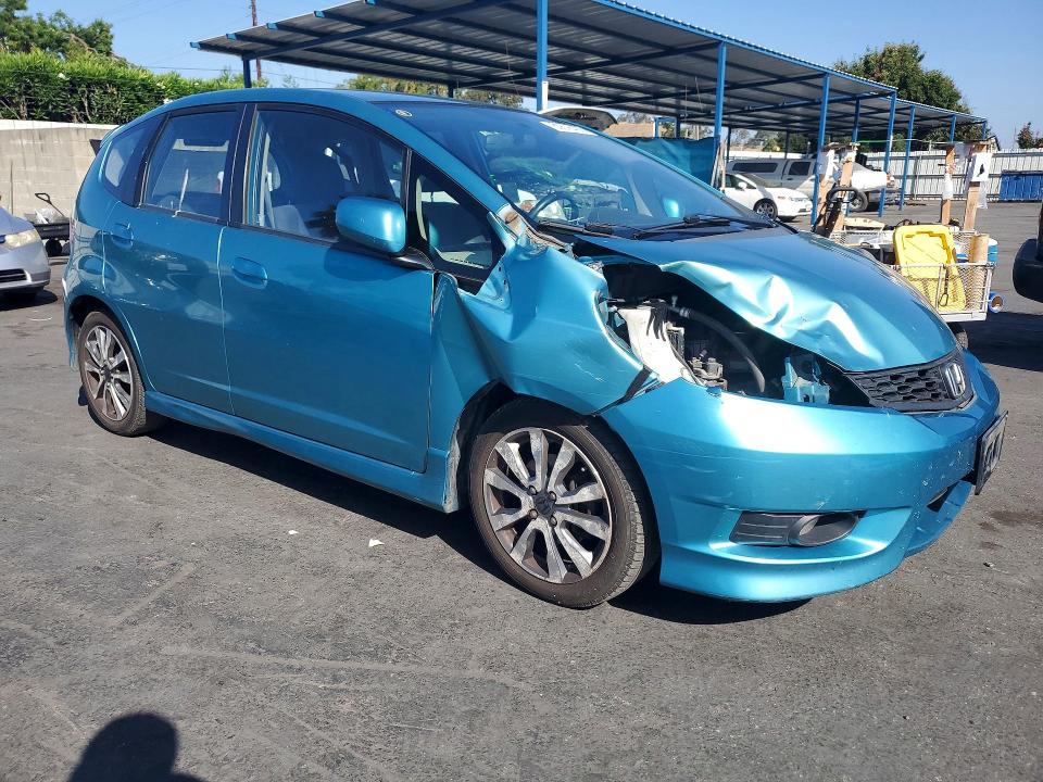 2013 Honda Fit VIN JHMGE8H55DC015353 COPART salvage auction — FRONT END, Ca - Salvage Certificate, sold $1,100 on 2026-07-16 (photo 4)