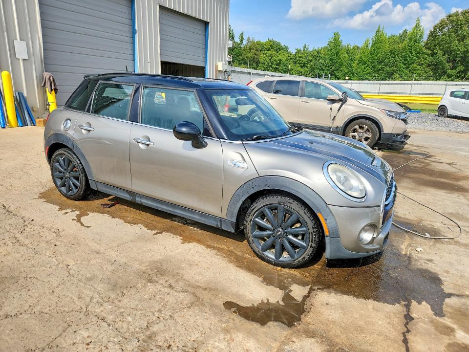 2018 Mini Cooper VIN WMWXU3C54J2F51422 COPART salvage auction — WATER/FLOOD, Tn - Salvage Certificate, sold $1,200 on 2026-08-27 (photo 4)