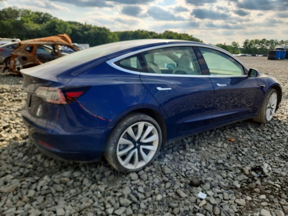 2019 Tesla Model 3 VIN 5YJ3E1EB8KF450918 COPART salvage auction — REAR END, Nc - Salvage Cert-Rebuilt (P), sold $8,900 on 2026-07-29 (photo 3)