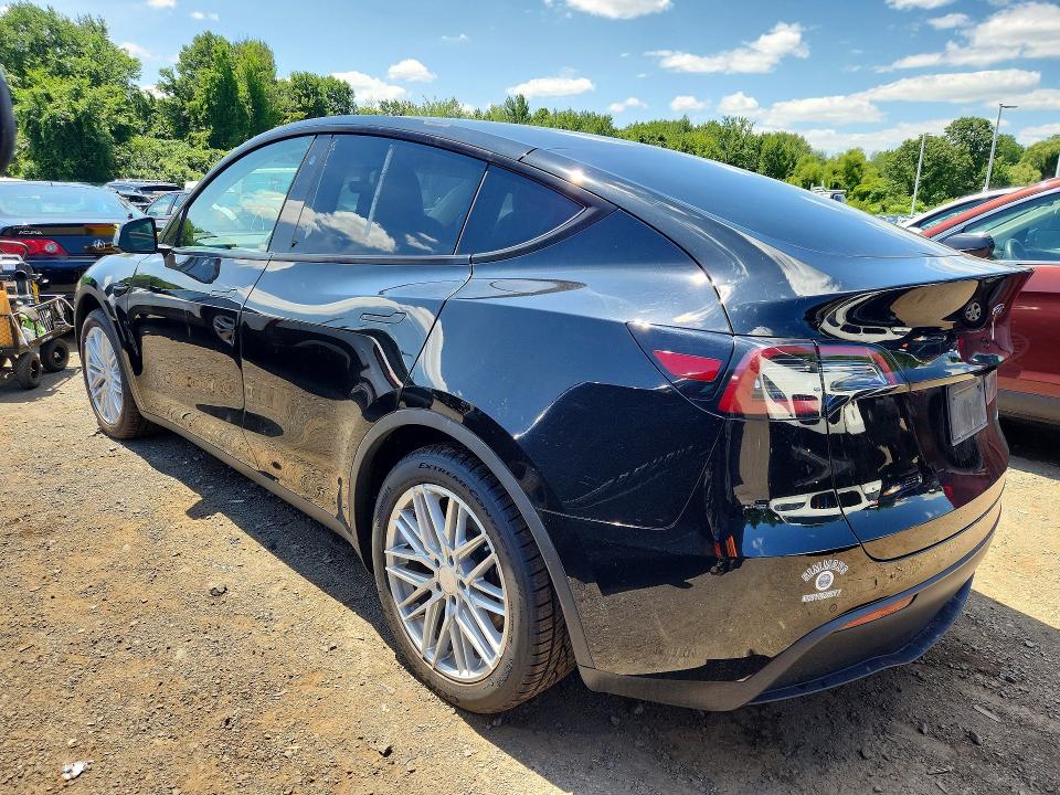2021 Tesla Model y VIN 5YJYGAEE4MF229670 COPART salvage auction — FRONT END, CT - CERT OF TITLE-SALVAGE, sold $8,900 on 2026-07-23 (photo 2)