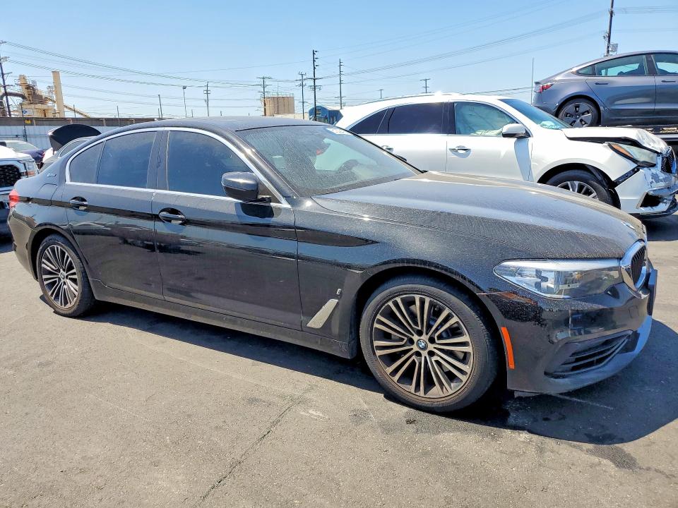 2019 BMW 5er VIN WBAJA9C57KB254290 COPART salvage auction — MINOR DENT/SCRATCHES, Ca - Dis/Dlr/Exp Only Clean Title, sold $9,000 on 2026-08-01 (photo 4)