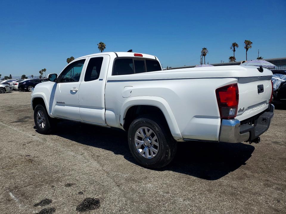 2018 Toyota Tacoma VIN 5TFSZ5AN8JX123088 COPART salvage auction — MINOR DENT/SCRATCHES, Fl - Dis/Dlr/Exp Only Clean Title (P), sold $10,200 on 2026-07-21 (photo 2)