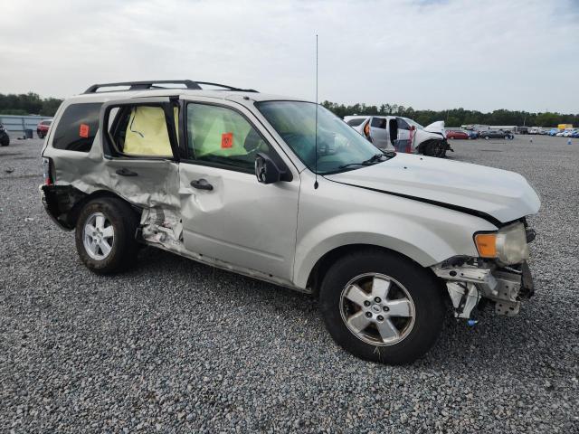 2009 Ford Escape VIN 1FMCU02749KC80482 COPART salvage auction — SIDE, Fl - Cert Of Title Slvg Rebuildable, sold $15 on 2026-07-31 (photo 4)