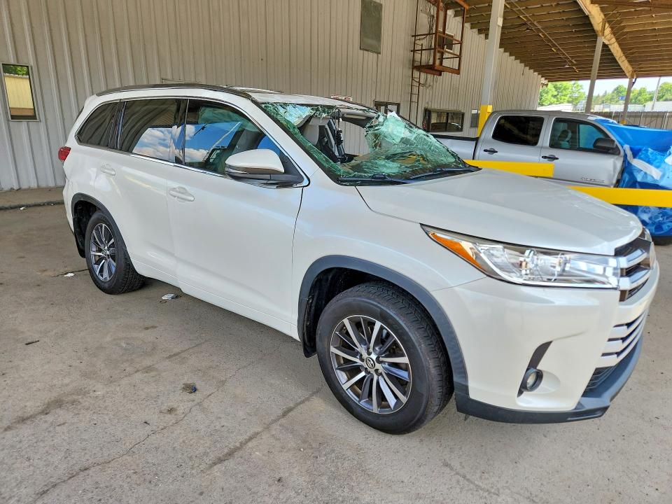 2017 Toyota Highlander VIN 5TDJZRFH7HS418480 COPART salvage auction — ROOF, Ny - Mv-907A Salvage Certificate, sold $3,350 on 2026-07-28 (photo 4)