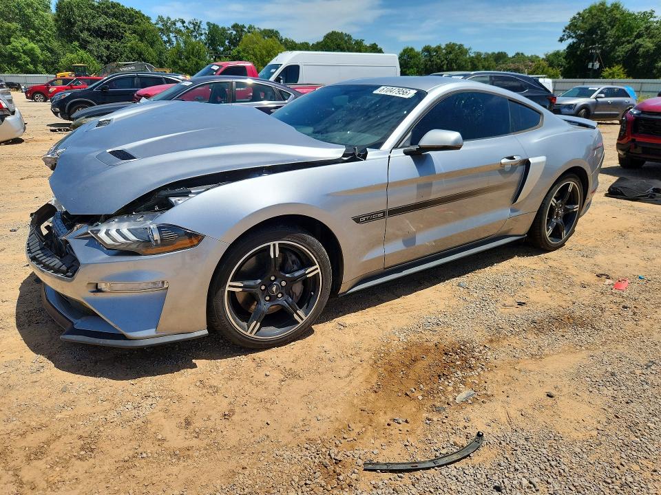 2020 Ford Mustang VIN 1FA6P8CF9L5127542 — COPART salvage auction photo