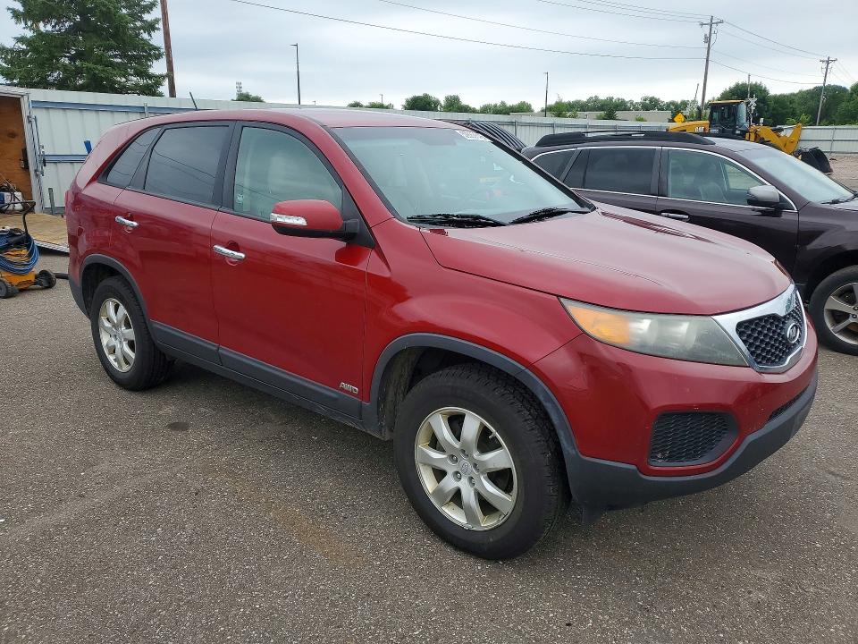 2011 Kia Sorento VIN 5XYKTCA14BG079128 COPART salvage auction — UNDERCARRIAGE, MN - CERT OF TITLE-SALVAGE, sold $625 on 2026-07-14 (photo 4)