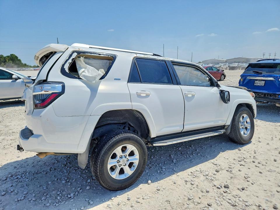 2015 Toyota 4runner VIN JTEBU5JR6F5275631 COPART salvage auction — ROLLOVER, TX - SALVAGE VEHICLE TITLE (P), sold $2,100 on 2026-07-30 (photo 3)