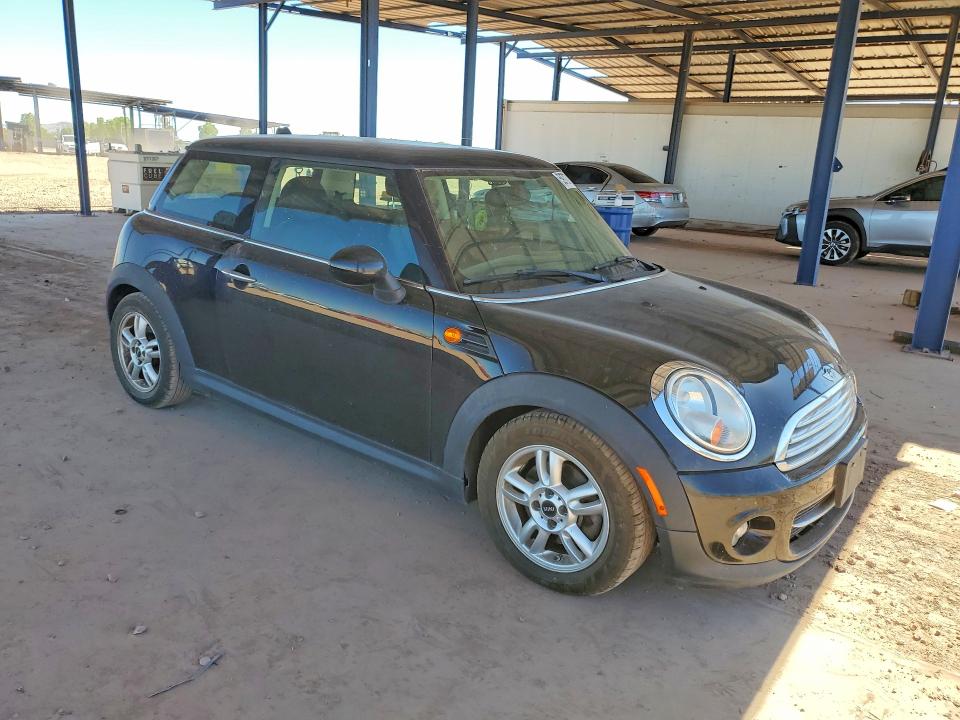 2013 Lotus VIN WMWSU3C50DT681395 COPART salvage auction — MINOR DENT/SCRATCHES, AZ - CERTIFICATE OF TITLE, sold $1,050 on 2026-08-15 (photo 4)