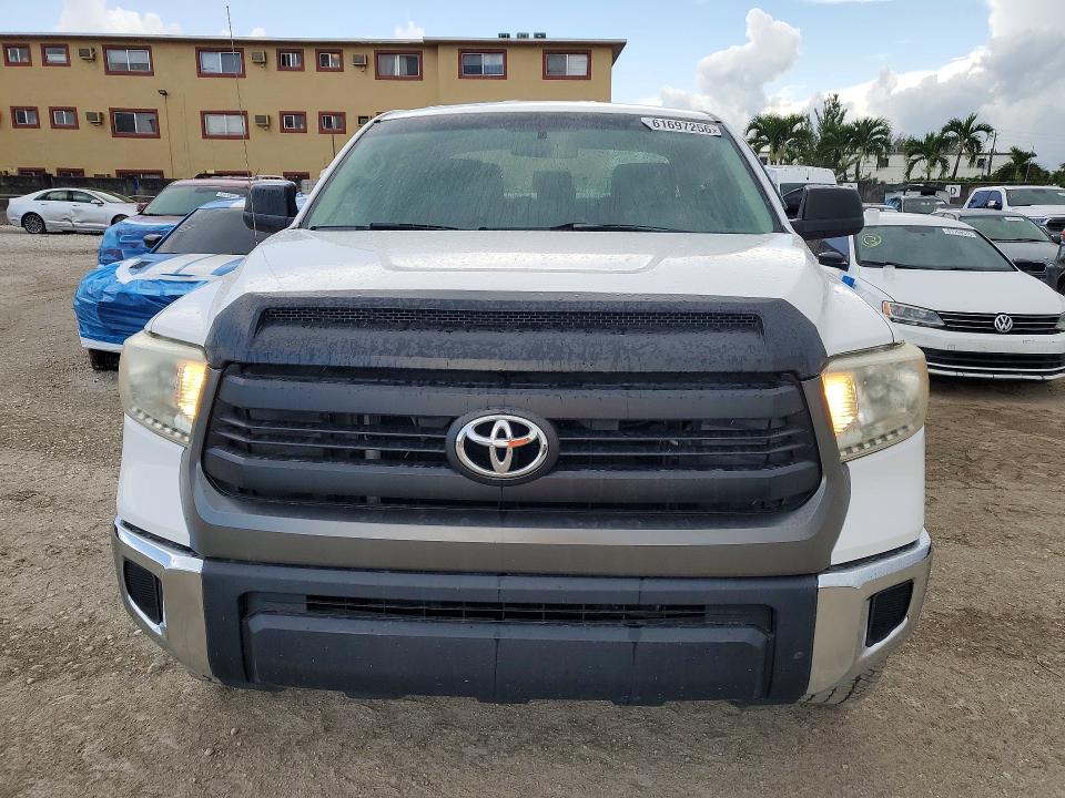 2015 Toyota Tundra VIN 5TFRM5F10FX091134 COPART salvage auction — MINOR DENT/SCRATCHES, Fl - Certificate Of Title, sold $8,200 on 2026-07-31 (photo 5)