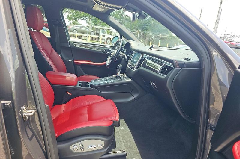 2018 Porsche Macan VIN WP1AG2A59JLB62312 COPART salvage auction — NORMAL WEAR, Nj - Certificate Of Title (P), sold $11,700 on 2026-07-28 (photo 5)