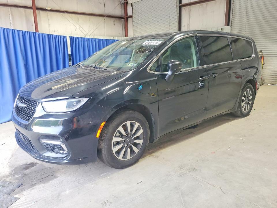 2023 Chrysler Pacifica VIN 2C4RC1L74PR541162 — COPART salvage auction photo