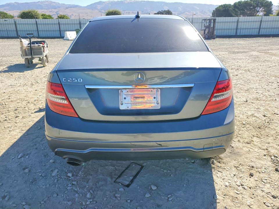 2012 Mercedes-benz C-klasse VIN WDDGF4HB7CR240422 COPART salvage auction — FRONT END, Ca - Salvage Certificate, sold $500 on 2026-08-18 (photo 6)