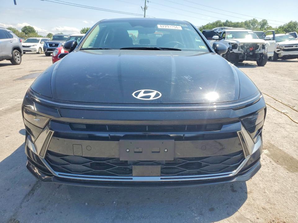 2024 Hyundai Sonata VIN KMHL64JA9RA399133 COPART salvage auction — MINOR DENT/SCRATCHES, Fl - Cert Of Title-Slvg Rebld Flood, sold $9,900 on 2026-08-19 (photo 5)