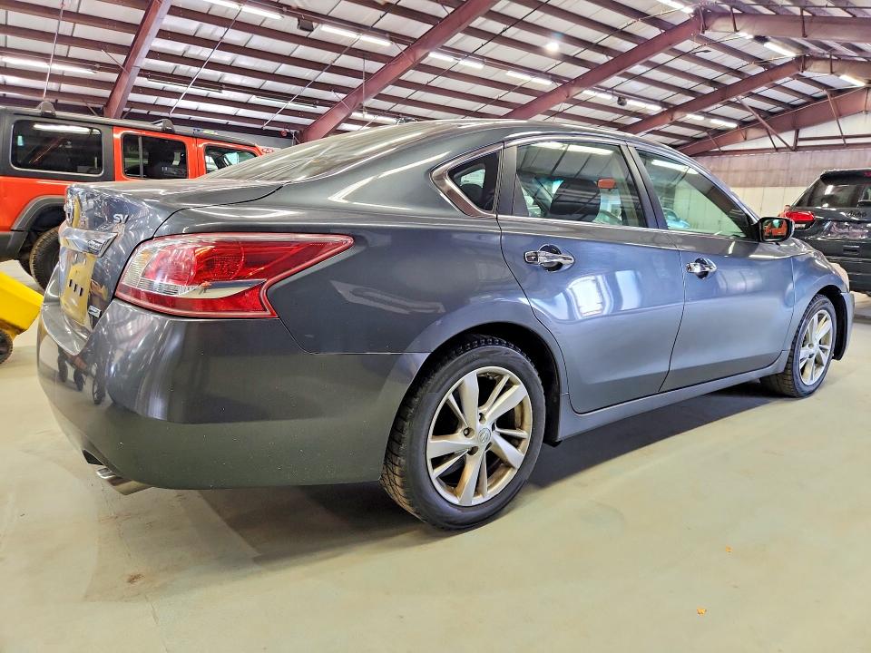 2013 Nissan Altima VIN 1N4AL3AP3DN454301 COPART salvage auction — MINOR DENT/SCRATCHES, NY - CERTIFICATE OF TITLE (P), sold $1,400 on 2026-07-21 (photo 3)