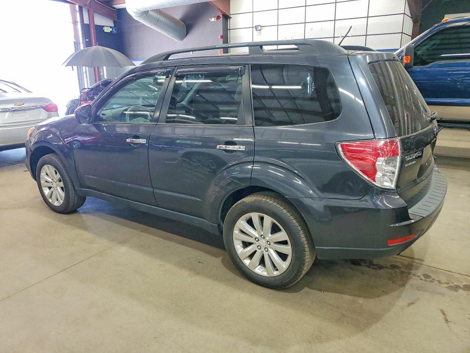 2012 Subaru Forester VIN JF2SHAEC8CH441165 COPART salvage auction — MINOR DENT/SCRATCHES, Ct - Certificate Of Title (P), sold $1,250 on 2026-07-27 (photo 2)