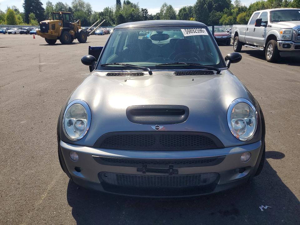 2002 Mini Cooper VIN WMWRE33452TD52727 COPART salvage auction — UNDERCARRIAGE, Or - Salvage Title Certificate, sold $725 on 2026-08-12 (photo 5)