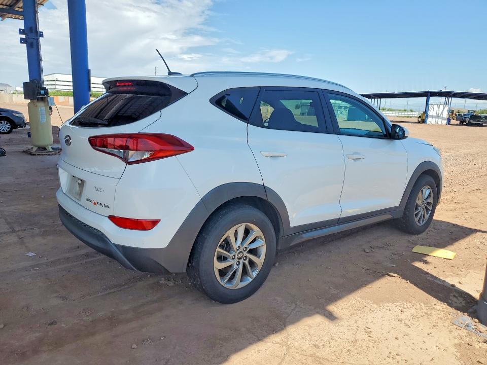 2016 Hyundai Tucson VIN KM8J33A48GU061545 COPART salvage auction — MINOR DENT/SCRATCHES, Az - Certificate Of Title, sold $1,600 on 2026-07-30 (photo 3)