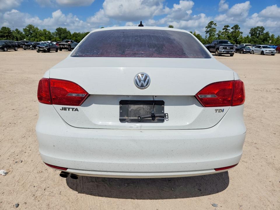 2014 Volkswagen Jetta VIN 3VWLL7AJ5EM416888 COPART salvage auction — FRONT END, Tx - Certificate Of Title, sold $750 on 2026-08-09 (photo 6)