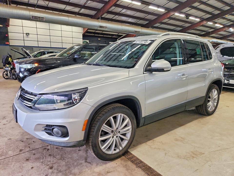 2012 Volkswagen Tiguan VIN WVGBV7AX1CW527346 COPART salvage auction — MINOR DENT/SCRATCHES, Vt - Certificate Of Title (P), sold $1,500 on 2026-07-28 (photo 1)