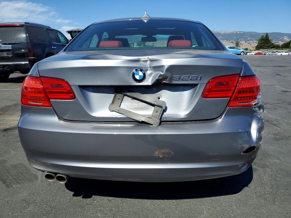 2011 BMW 3er VIN WBAKE5C58BE573066 COPART salvage auction — REAR END, Ca - Dis/Dlr/Exp Only Clean Title, sold $525 on 2026-07-14 (photo 6)