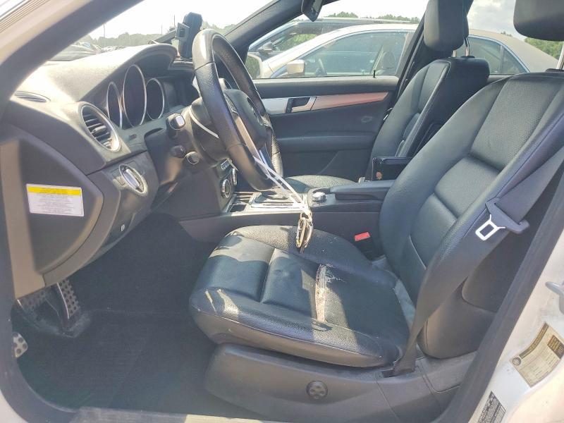2013 Mercedes-benz C class VIN WDDGF8AB8DR296954 COPART salvage auction — MINOR DENT/SCRATCHES, MA - CERTIFICATE OF TITLE, sold $475 on 2026-07-23 (photo 7)