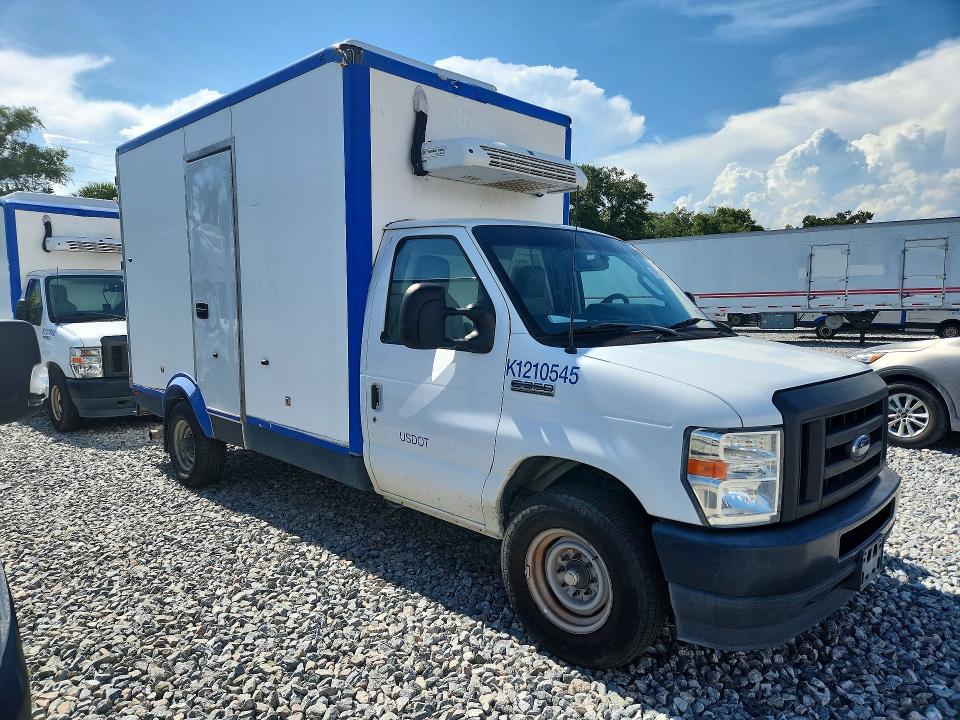 2023 Ford Econoline VIN 1FDWE3FK1PDD08489 COPART salvage auction — MINOR DENT/SCRATCHES, FL - CERTIFICATE OF TITLE (P), sold $8,700 on 2026-07-28 (photo 4)