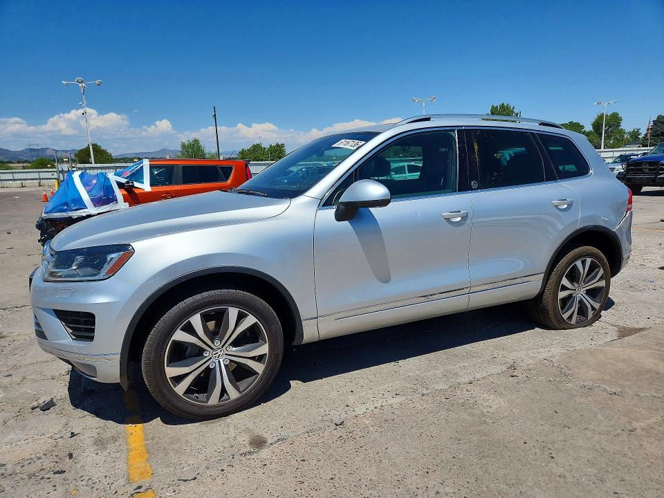 2017 Volkswagen Touareg VIN WVGRF7BP5HD004411 — COPART salvage auction photo