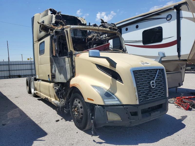 2020 Volvo Vn VIN 4V4NC9EH8LN249447 COPART salvage auction — BURN, TX - NONREPAIRABLE TITLE, sold $450 on 2026-07-24 (photo 1)
