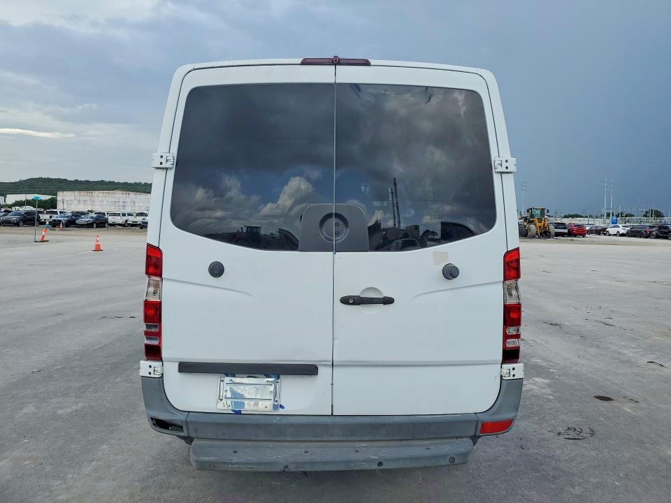 2012 Mercedes-benz Sprinter VIN WD3PE7CC8C5701059 COPART salvage auction — MECHANICAL, Ok - Certificate Of Title, sold $300 on 2026-07-27 (photo 6)