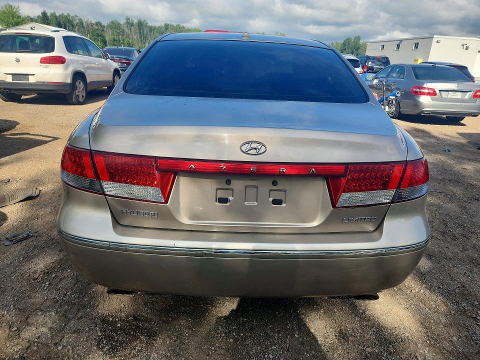 2008 Hyundai Azera VIN KMHFC46F58A301501 COPART salvage auction — SIDE, ON - PERMIT NO BRAND - UNFIT, sold $300 on 2026-07-28 (photo 6)