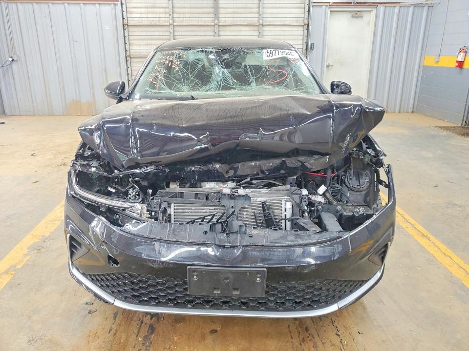 2025 Volkswagen Jetta VIN 3VW5X7BU6SM073171 COPART salvage auction — FRONT END, Fl - Certificate Of Destruction, sold $6,900 on 2026-07-21 (photo 5)