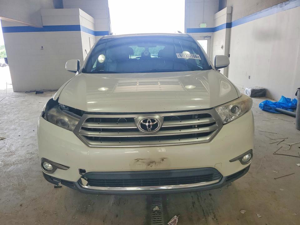 2012 Toyota Highlander VIN 5TDBK3EH8CS094519 COPART salvage auction — SIDE, Va - Cert Of Title - Salvage, sold $2,550 on 2026-07-31 (photo 5)
