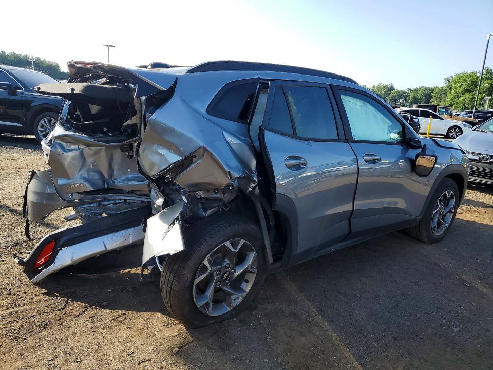 2025 Chevrolet Trax VIN KL77LHEP2SC304052 COPART salvage auction — ALL OVER, TN - SALVAGE CERTIFICATE, sold $475 on 2026-07-23 (photo 3)