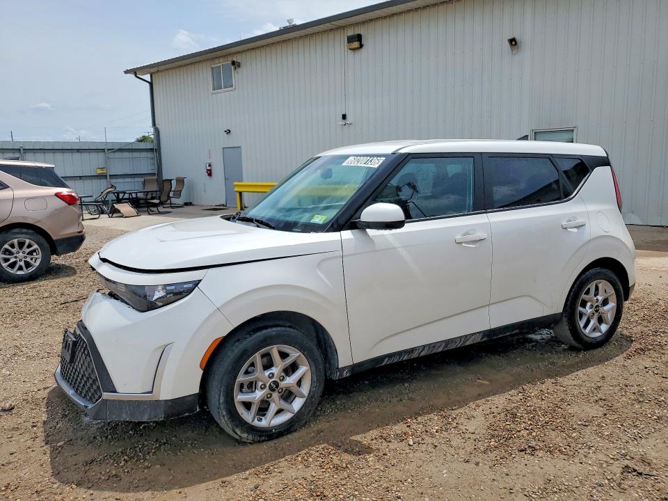 2025 Kia Soul VIN KNDJ23AU7S7262738 COPART salvage auction — FRONT END, Vt - Certificate Of Title, sold $9,600 on 2026-07-22 (photo 1)