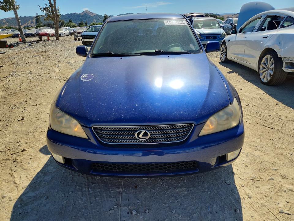 2001 Lexus Is 300 VIN JTHBD182510020446 COPART salvage auction — MINOR DENT/SCRATCHES, CA - DIS/DLR/EXP ONLY CLEAN TITLE, sold $525 on 2026-07-28 (photo 5)