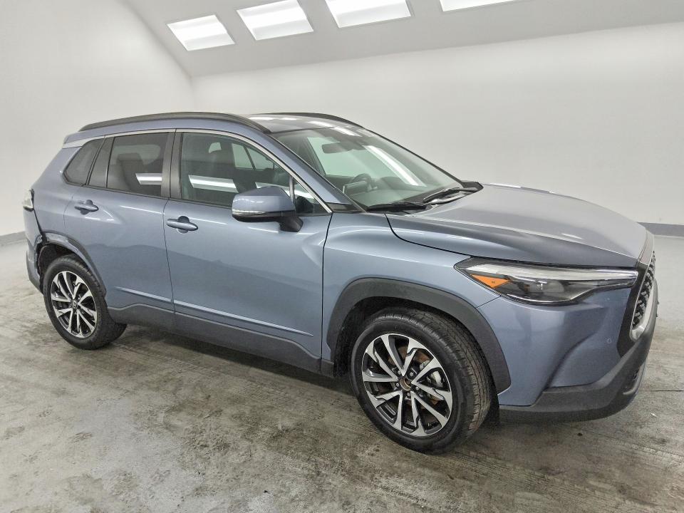2022 Toyota Corolla cross VIN 7MUDAABG8NV020893 COPART salvage auction — REAR END, Ca - Dis/Dlr/Exp Only Clean Title, sold $13,100 on 2026-07-28 (photo 4)