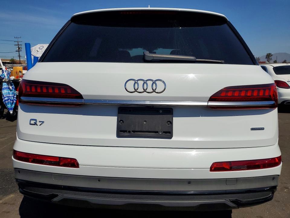 2020 Audi Q7 VIN WA1LXAF70LD011817 COPART salvage auction — MINOR DENT/SCRATCHES, CA - DIS/DLR/EXP ONLY CLEAN TITLE, sold $3,850 on 2026-07-29 (photo 6)