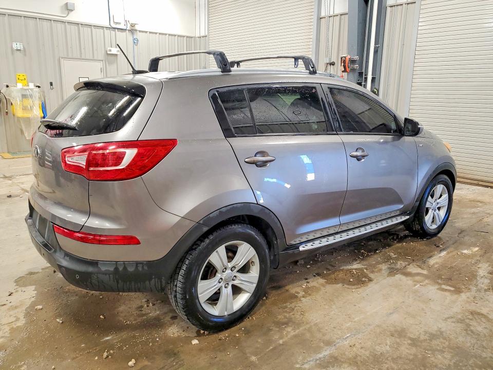 2013 Kia Sportage VIN KNDPBCA22D7401797 COPART salvage auction — NORMAL WEAR, Wy - Certificate Of Title, sold $800 on 2026-07-22 (photo 3)